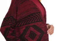 biały sweter damski